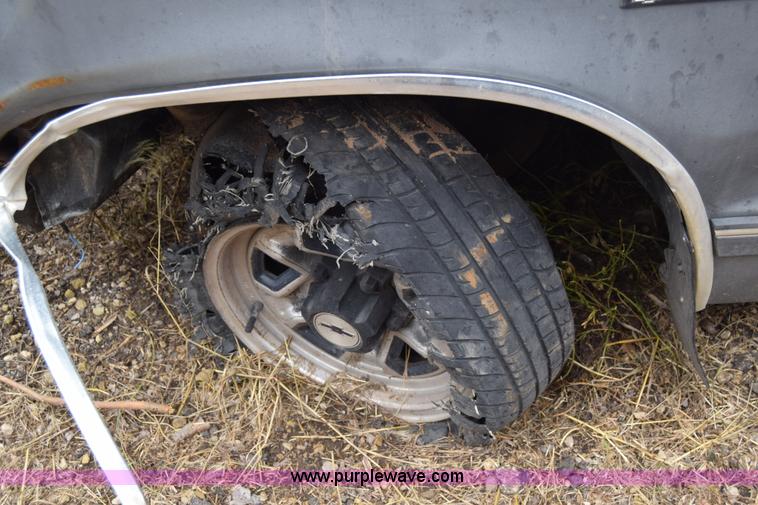 image for item J6629 1986 Chevrolet S10 pickup truck