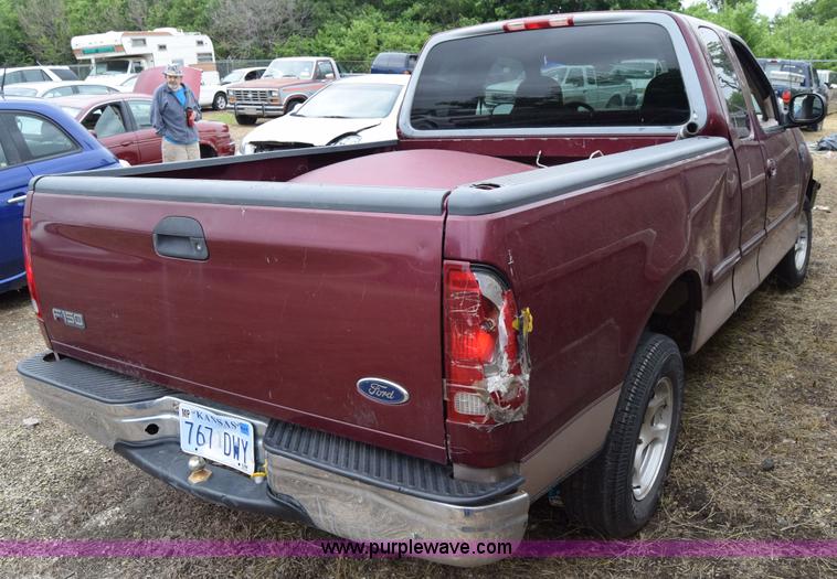image for item J6630 1998 Ford F150 pickup truck