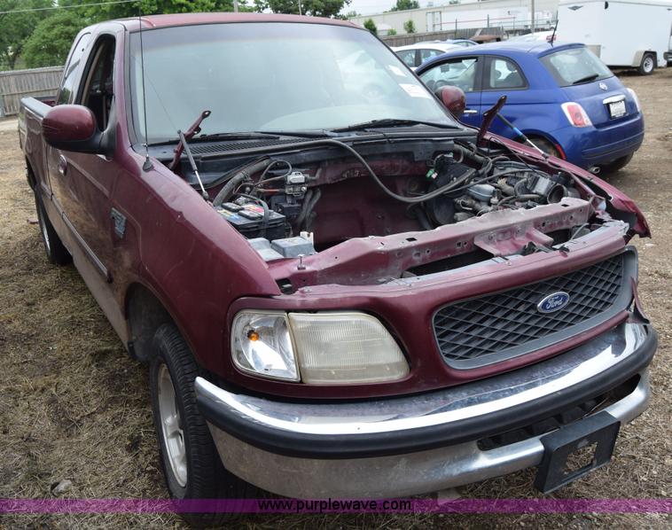 image for item J6630 1998 Ford F150 pickup truck