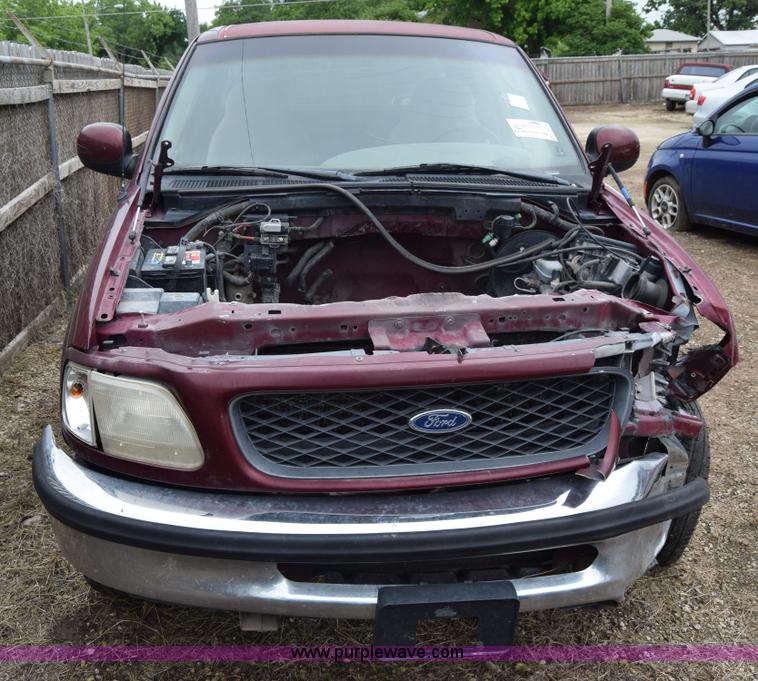 image for item J6630 1998 Ford F150 pickup truck
