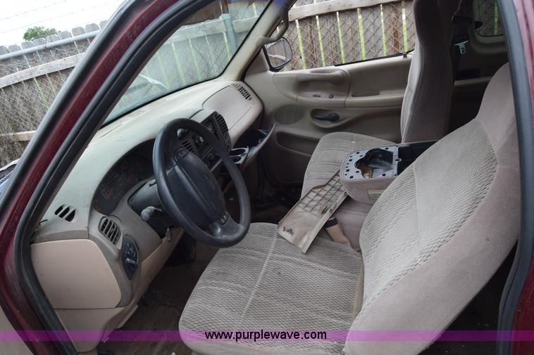 image for item J6630 1998 Ford F150 pickup truck