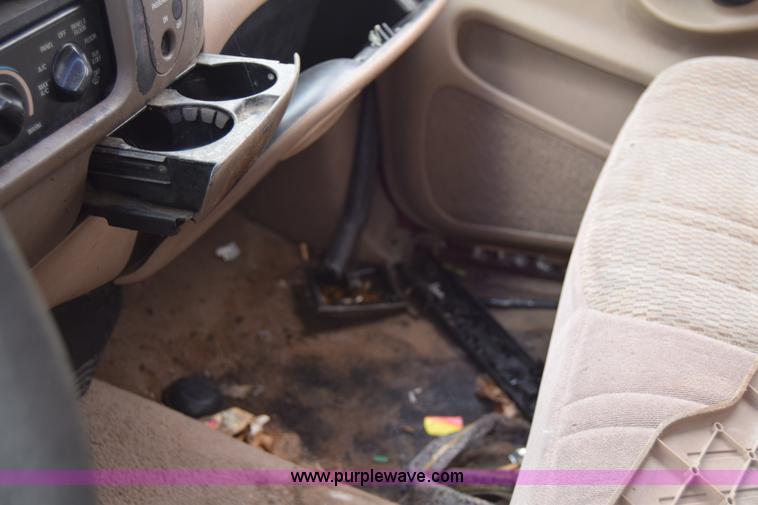 image for item J6630 1998 Ford F150 pickup truck