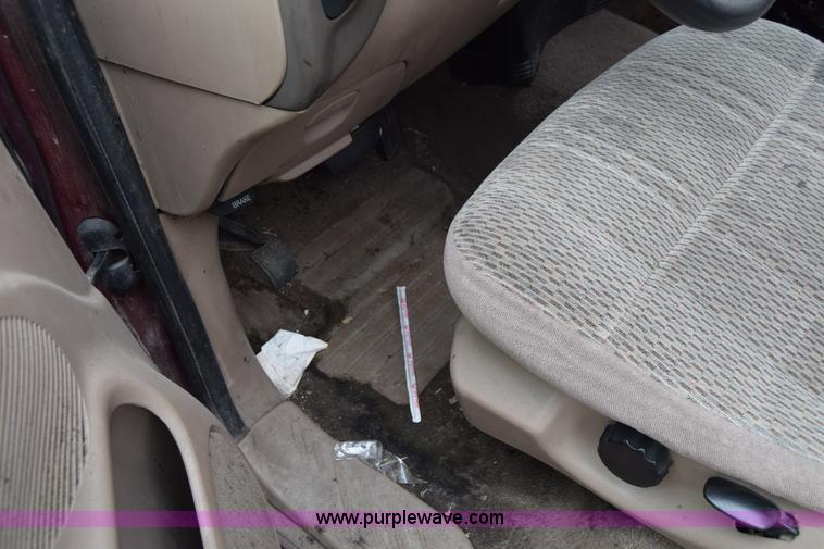 image for item J6630 1998 Ford F150 pickup truck