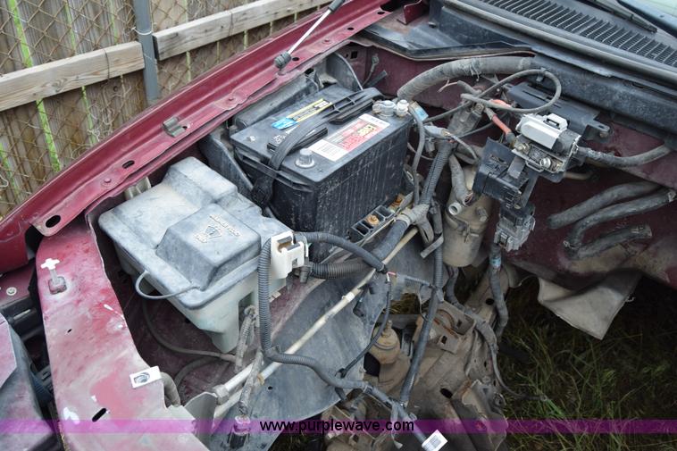 image for item J6630 1998 Ford F150 pickup truck