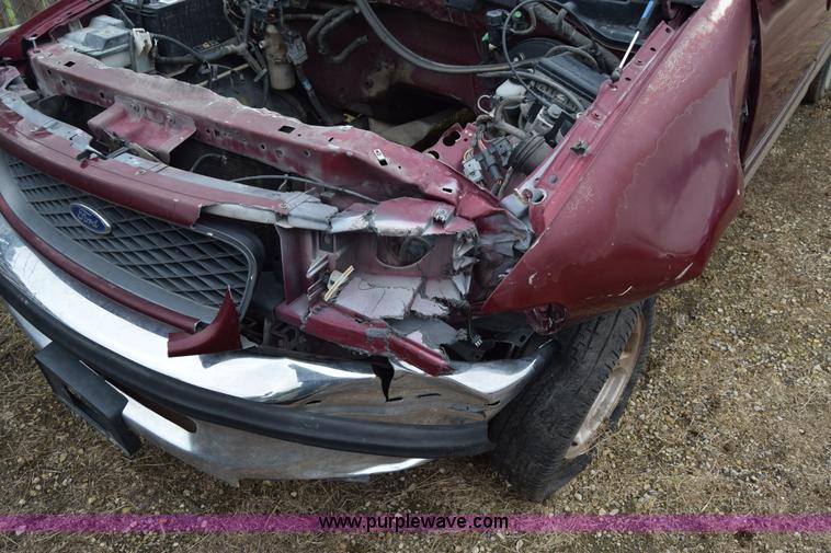 image for item J6630 1998 Ford F150 pickup truck