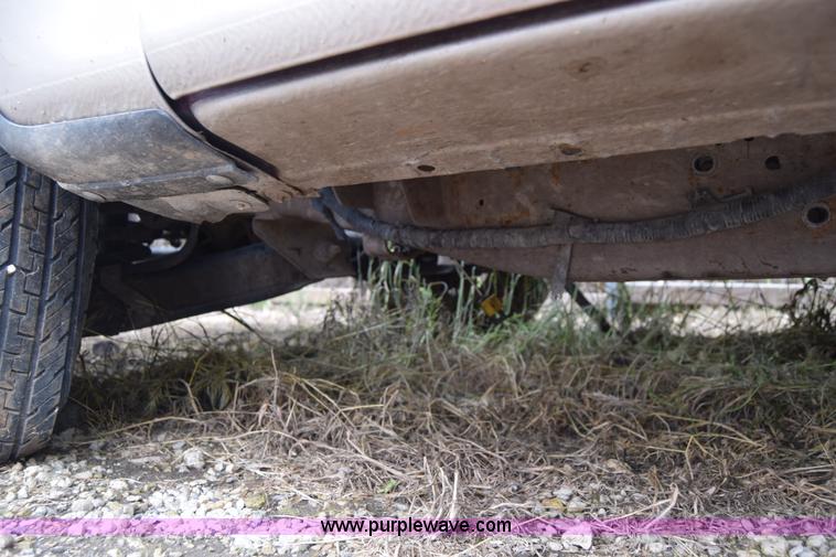 image for item J6630 1998 Ford F150 pickup truck