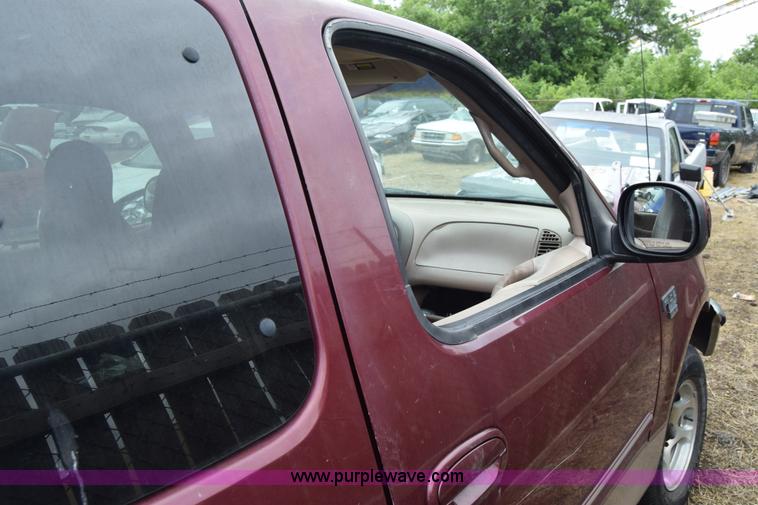 image for item J6630 1998 Ford F150 pickup truck