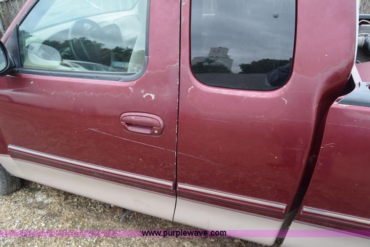 image for item J6630 1998 Ford F150 pickup truck