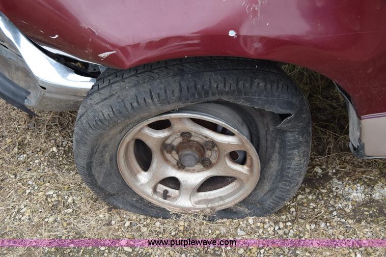 image for item J6630 1998 Ford F150 pickup truck