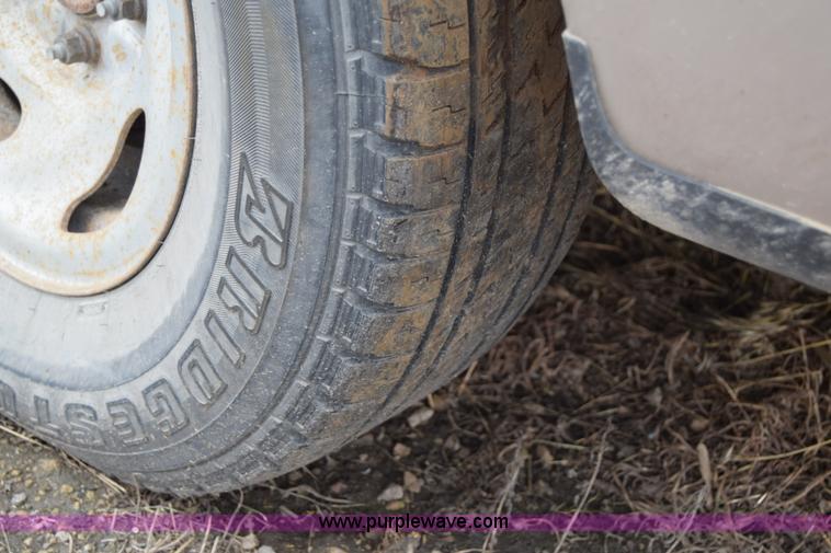 image for item J6630 1998 Ford F150 pickup truck