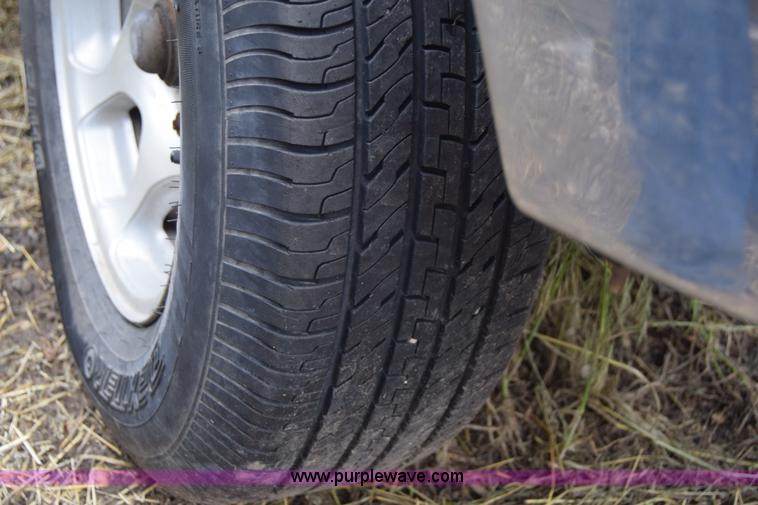 image for item J6630 1998 Ford F150 pickup truck