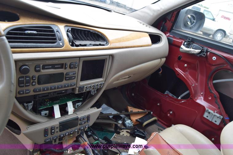 image for item J6631 2000 Jaguar S-Type