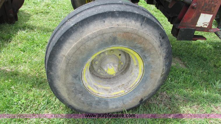 image for item J8500 1976 John Deere 4630 tractor