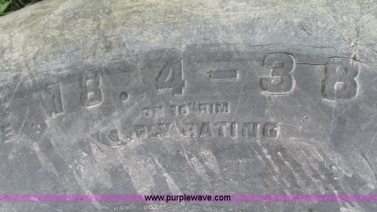 image for item J8500 1976 John Deere 4630 tractor