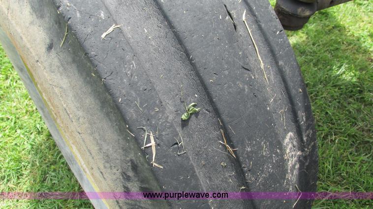 image for item J8500 1976 John Deere 4630 tractor