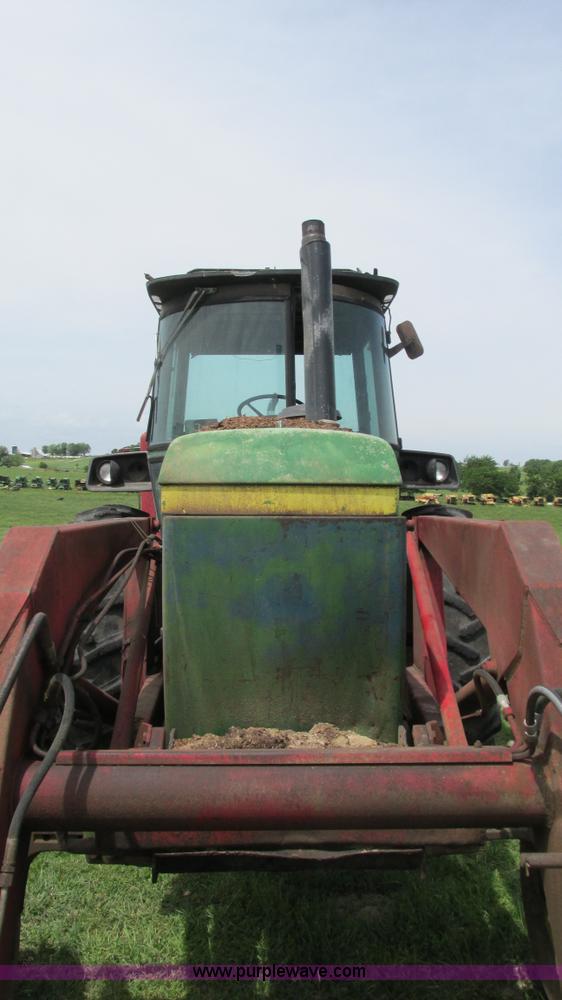 image for item J8500 1976 John Deere 4630 tractor