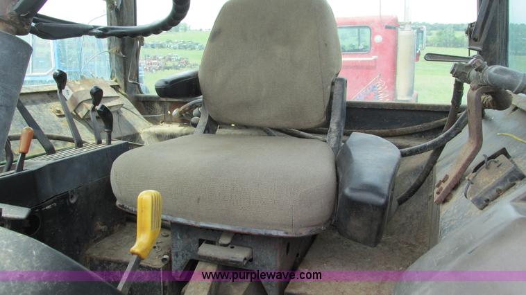 image for item J8500 1976 John Deere 4630 tractor