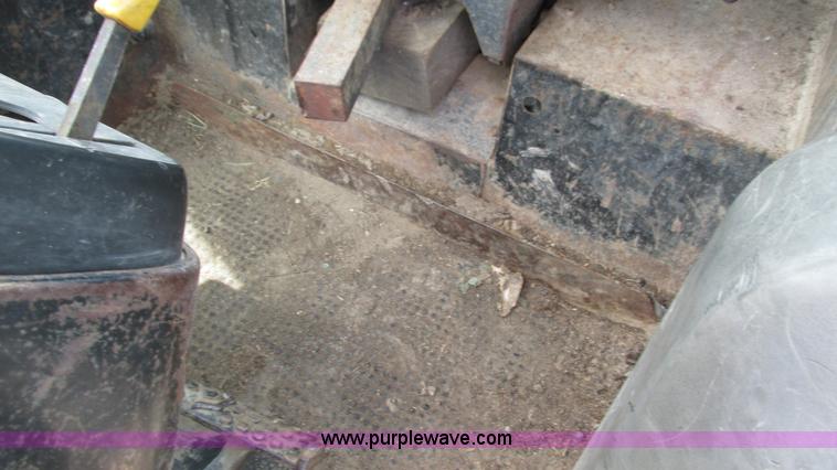 image for item J8500 1976 John Deere 4630 tractor