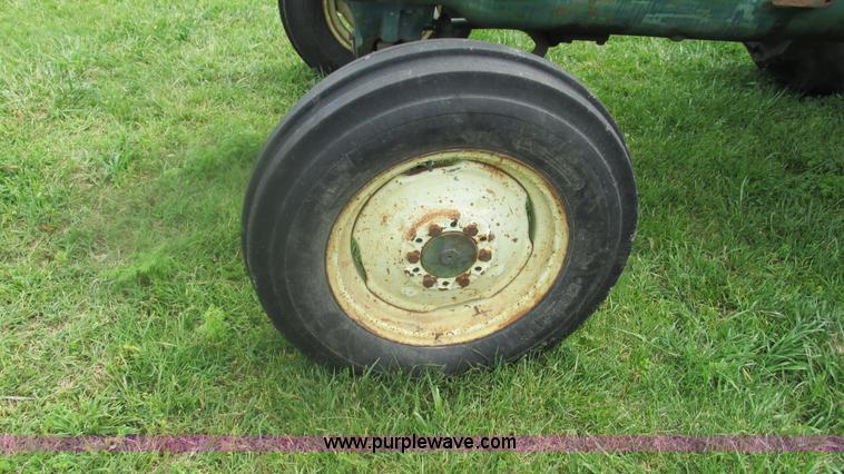 image for item J8502 Oliver 1900 tractor