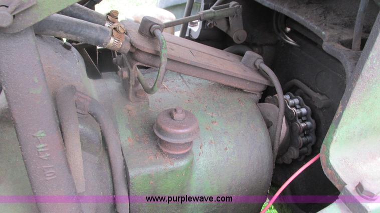 image for item J8502 Oliver 1900 tractor