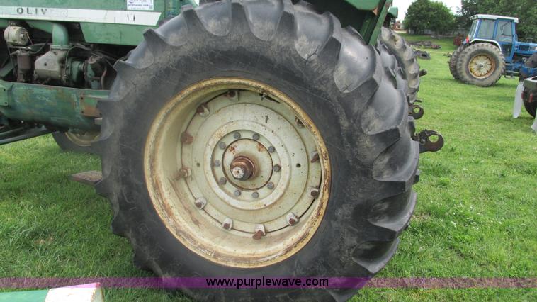 image for item J8502 Oliver 1900 tractor