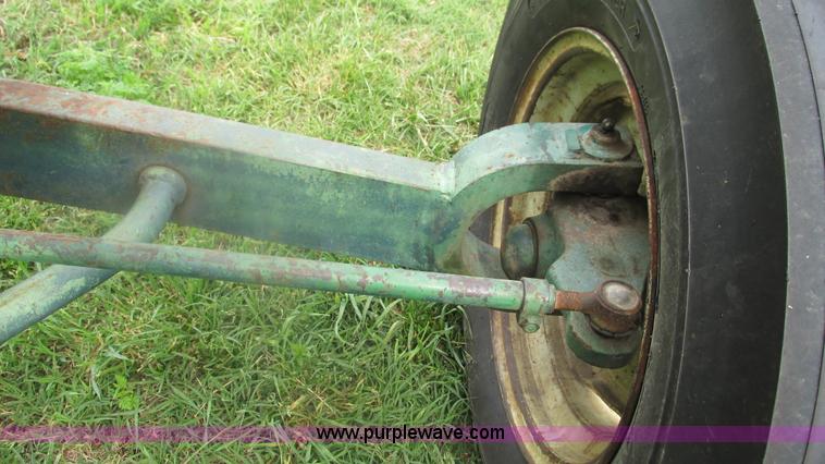 image for item J8502 Oliver 1900 tractor