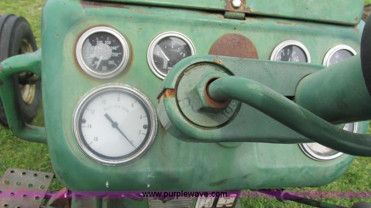 image for item J8502 Oliver 1900 tractor