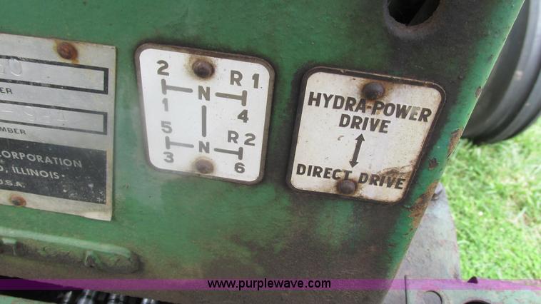 image for item J8502 Oliver 1900 tractor