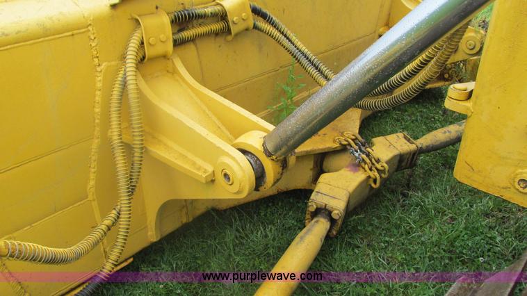 image for item J8509 Komatsu D65E dozer