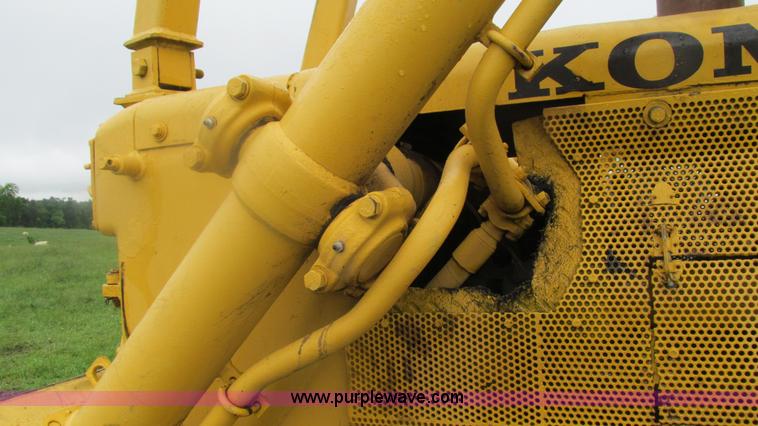 image for item J8509 Komatsu D65E dozer