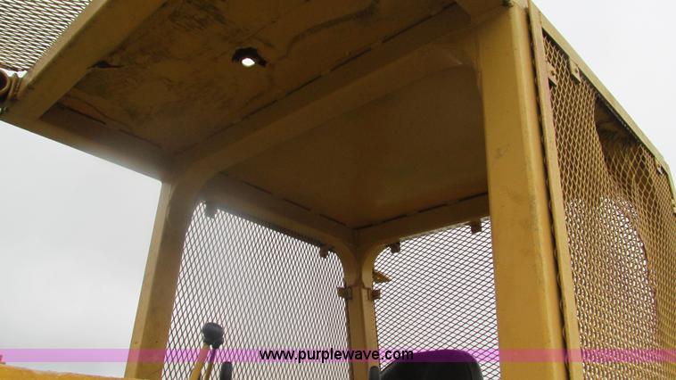 image for item J8509 Komatsu D65E dozer