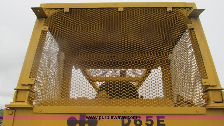 image for item J8509 Komatsu D65E dozer