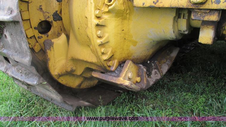 image for item J8509 Komatsu D65E dozer