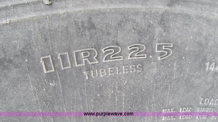 image for item J8511 2000 International 4900 dump truck