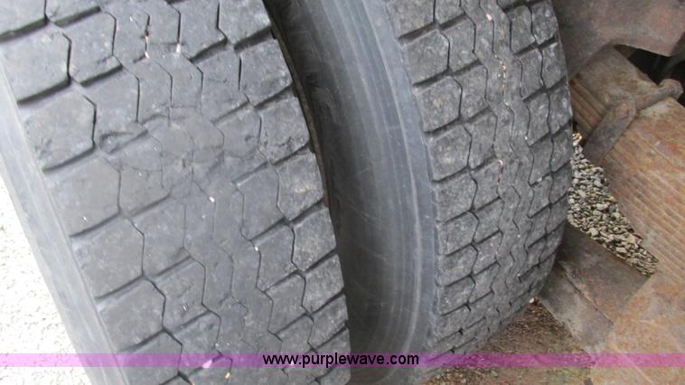 image for item J8511 2000 International 4900 dump truck