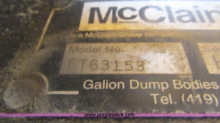 image for item J8511 2000 International 4900 dump truck