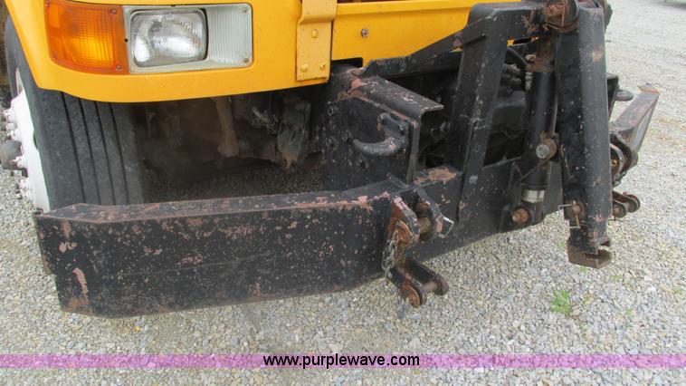 image for item J8511 2000 International 4900 dump truck