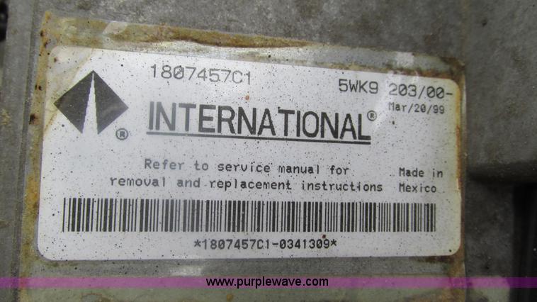 image for item J8511 2000 International 4900 dump truck