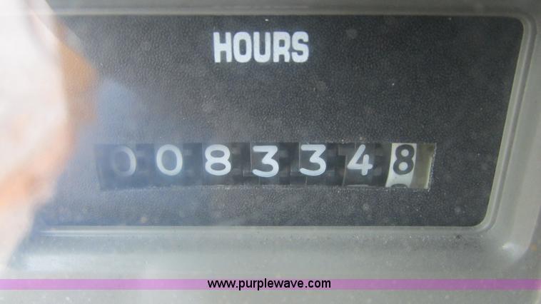 image for item J8511 2000 International 4900 dump truck