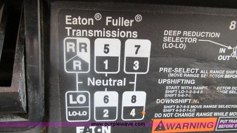 image for item J8511 2000 International 4900 dump truck