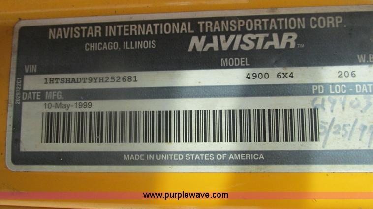 image for item J8511 2000 International 4900 dump truck