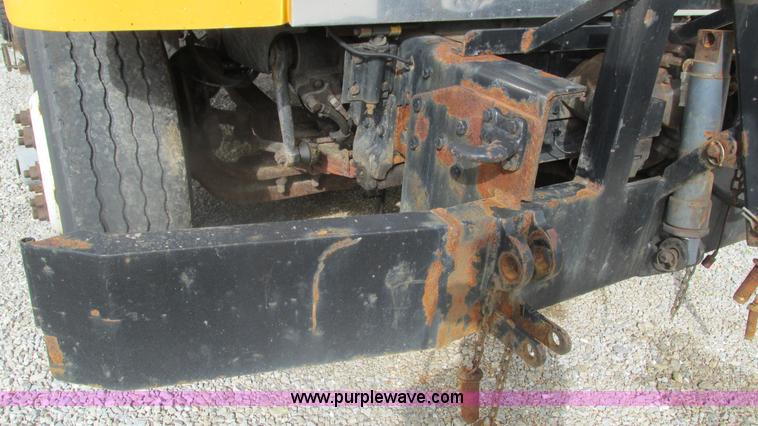 image for item J8513 2002 International 2554 dump truck