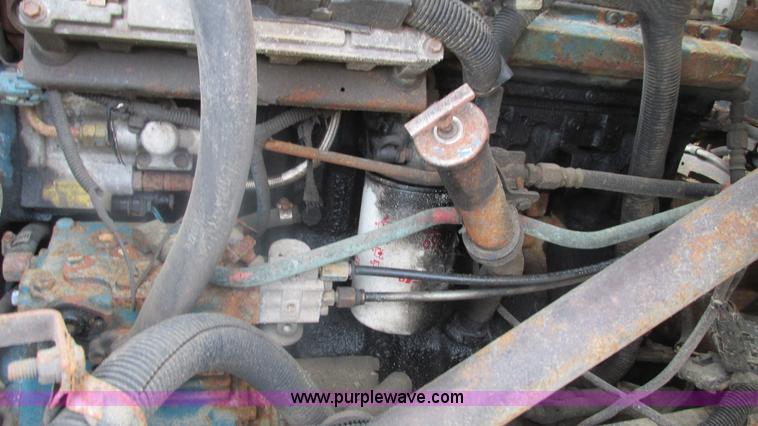 image for item J8513 2002 International 2554 dump truck