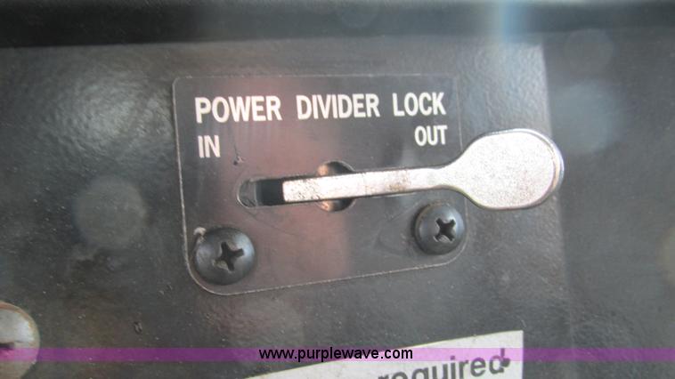 image for item J8513 2002 International 2554 dump truck