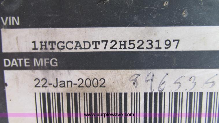 image for item J8513 2002 International 2554 dump truck