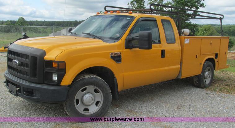 image for item J8514 2008 Ford F350 SuperCab utility truck