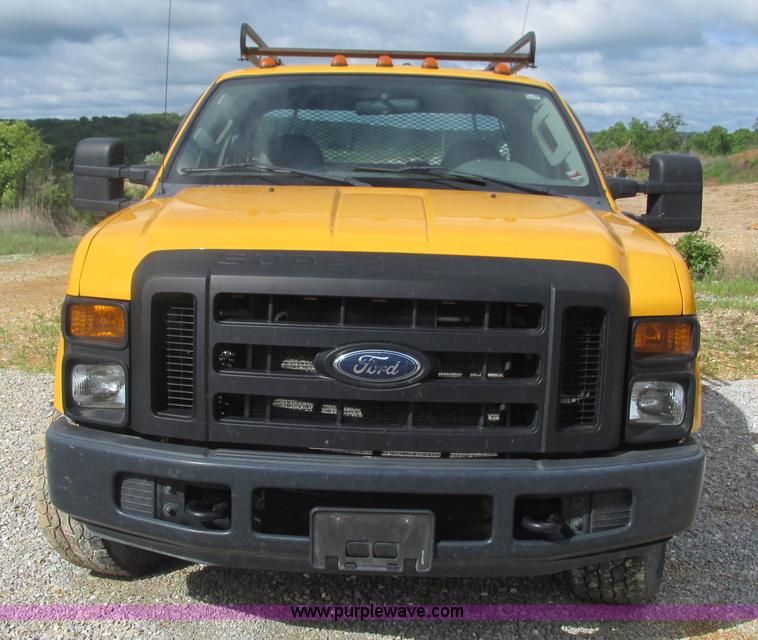 image for item J8514 2008 Ford F350 SuperCab utility truck
