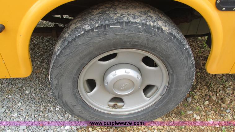 image for item J8514 2008 Ford F350 SuperCab utility truck