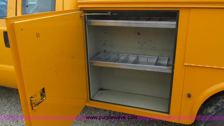 image for item J8514 2008 Ford F350 SuperCab utility truck