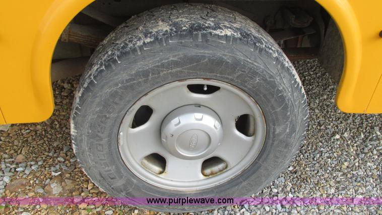 image for item J8514 2008 Ford F350 SuperCab utility truck